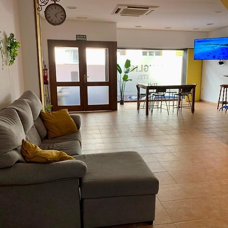 Spanglish Hostel เบนิดอร์ม ภายนอก รูปภาพ
