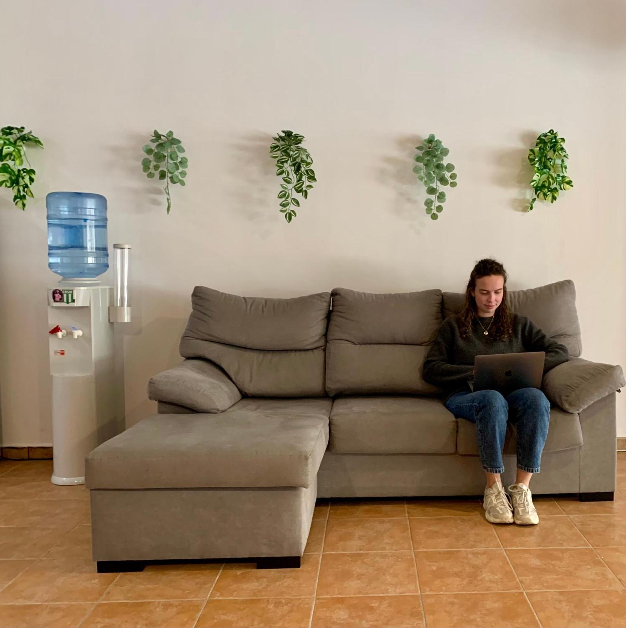 Spanglish Hostel เบนิดอร์ม ภายนอก รูปภาพ