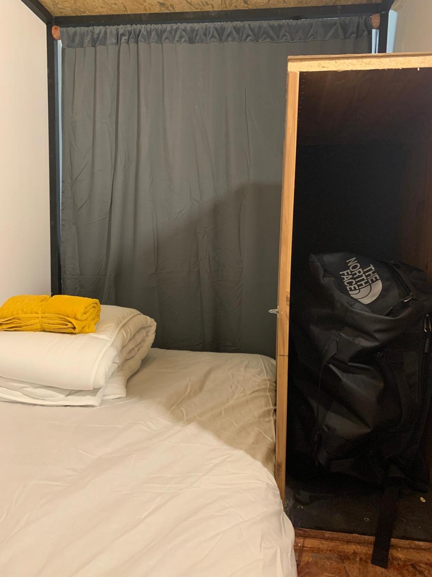 Spanglish Hostel เบนิดอร์ม ภายนอก รูปภาพ