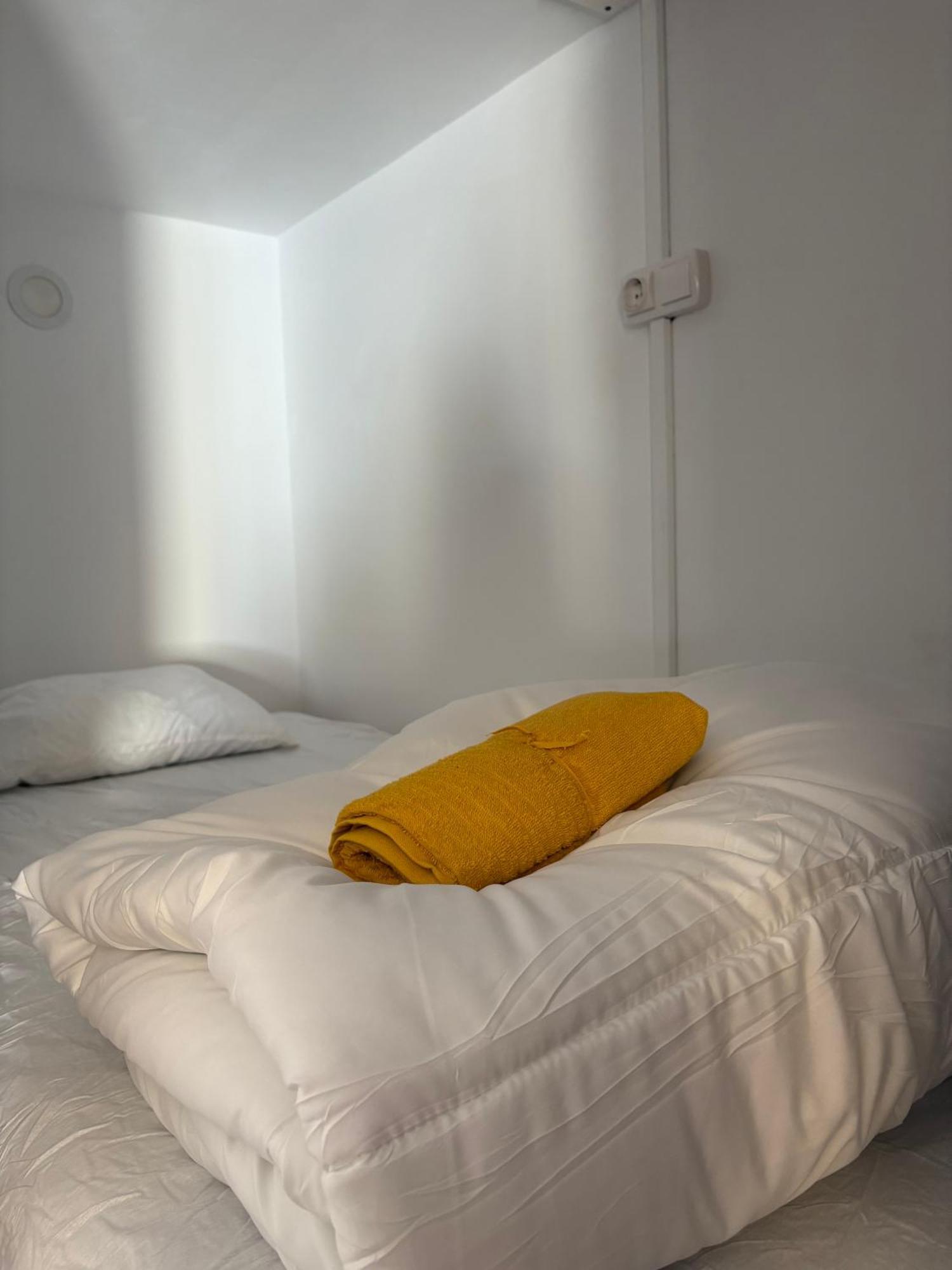 Spanglish Hostel เบนิดอร์ม ภายนอก รูปภาพ