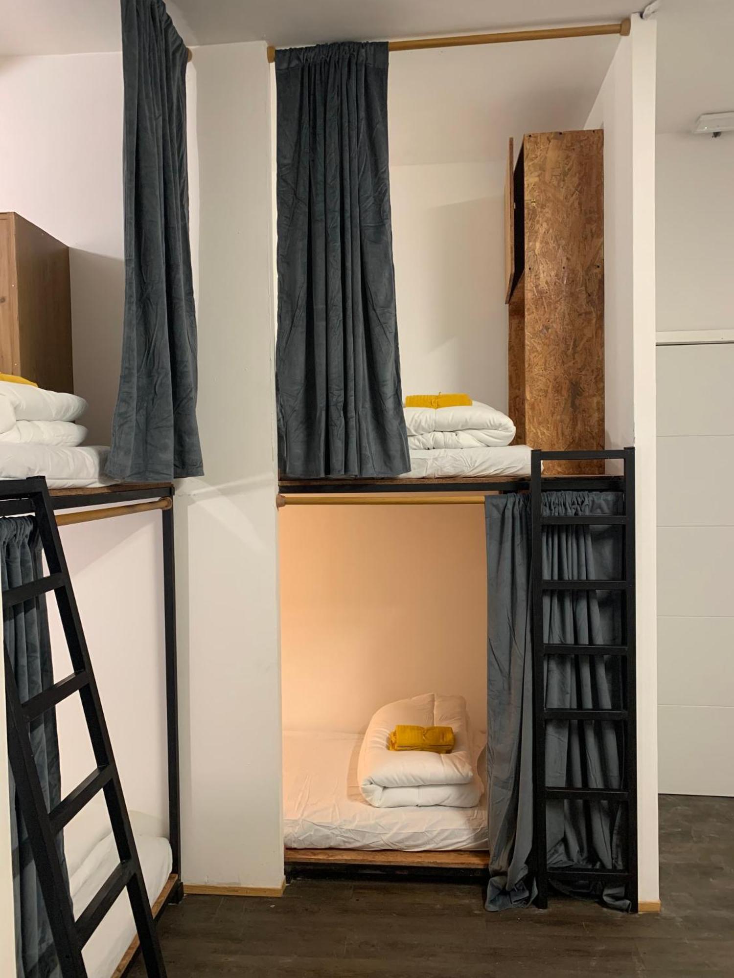 Spanglish Hostel เบนิดอร์ม ภายนอก รูปภาพ